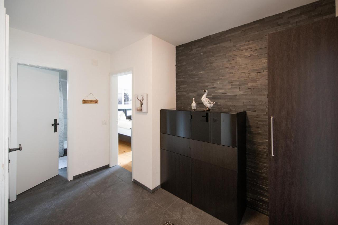 Agrimonia - 5,5-Zi Duplex Wohnung Bis 9 Personen Mit Eigenem Garten Davos Eksteriør bilde