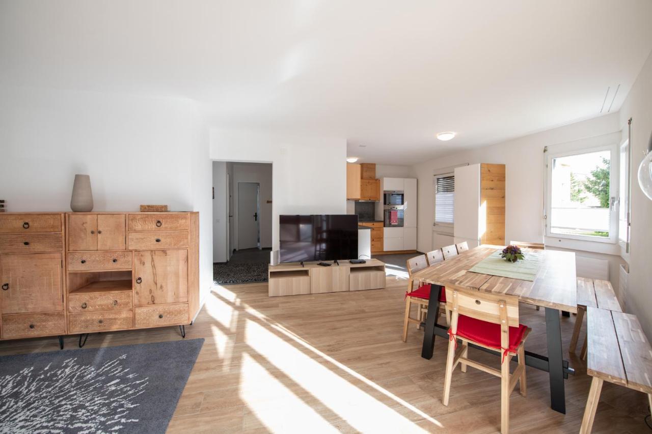 Agrimonia - 5,5-Zi Duplex Wohnung Bis 9 Personen Mit Eigenem Garten Davos Eksteriør bilde
