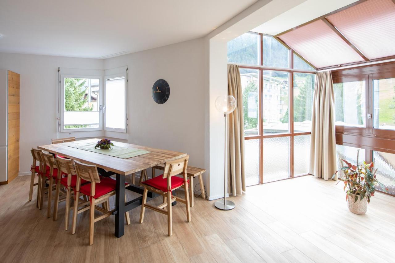Agrimonia - 5,5-Zi Duplex Wohnung Bis 9 Personen Mit Eigenem Garten Davos Eksteriør bilde