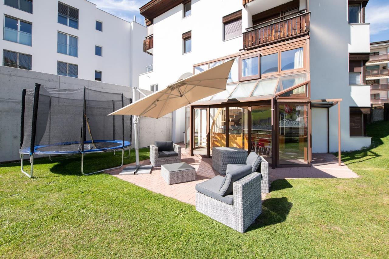 Agrimonia - 5,5-Zi Duplex Wohnung Bis 9 Personen Mit Eigenem Garten Davos Eksteriør bilde