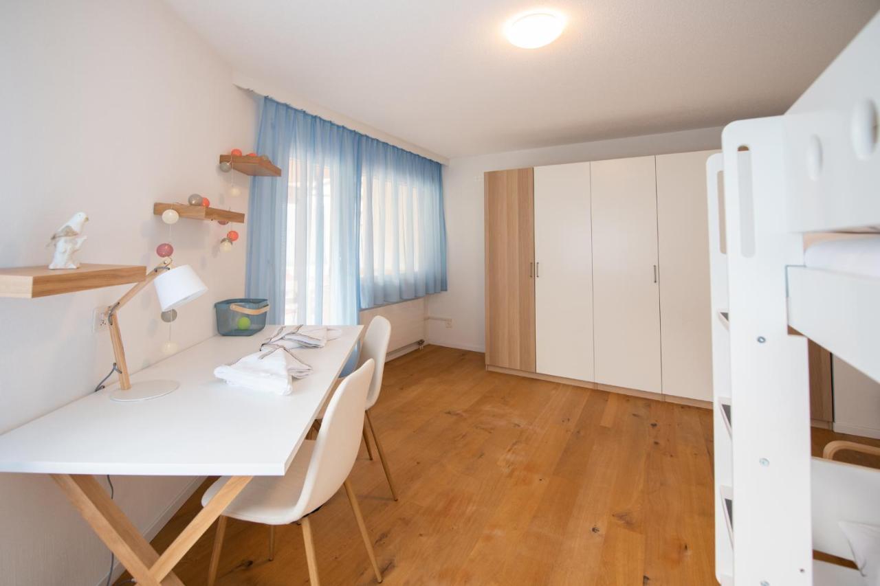 Agrimonia - 5,5-Zi Duplex Wohnung Bis 9 Personen Mit Eigenem Garten Davos Eksteriør bilde