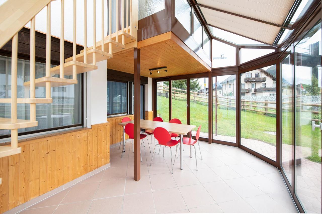 Agrimonia - 5,5-Zi Duplex Wohnung Bis 9 Personen Mit Eigenem Garten Davos Eksteriør bilde